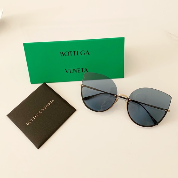 BOTTEGA VENETA Blue Sunglasses - Picture 7 of 12